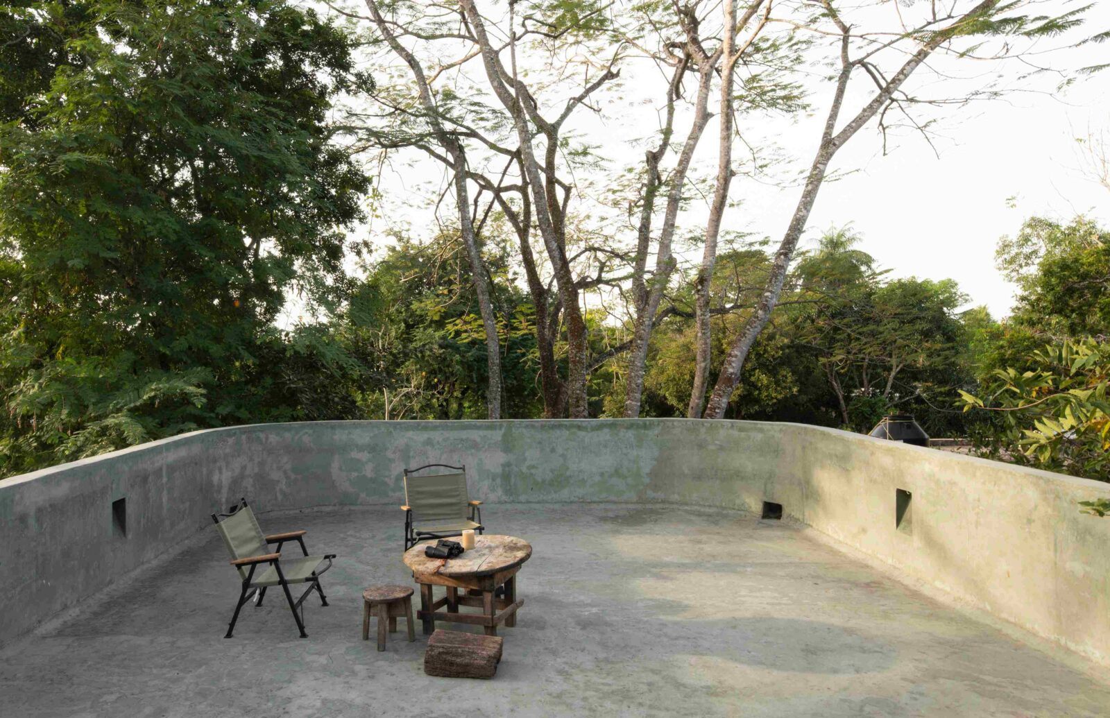 Casa Gruta by Salvador Román & Adela Mortera