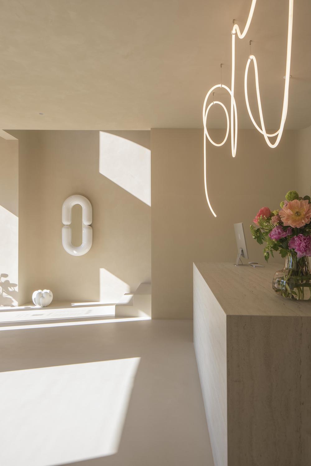 Peaches nail salon Vienna by destilat Design Studio