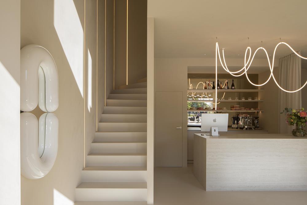 Peaches nail salon Vienna by destilat Design Studio