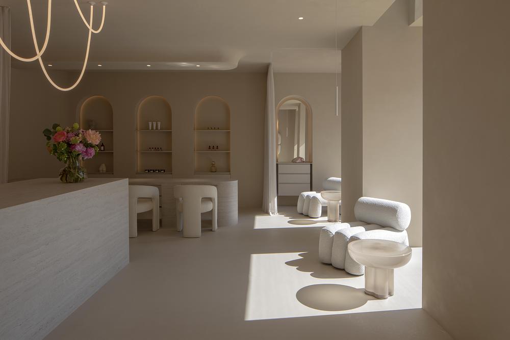 Peaches nail salon Vienna by destilat Design Studio