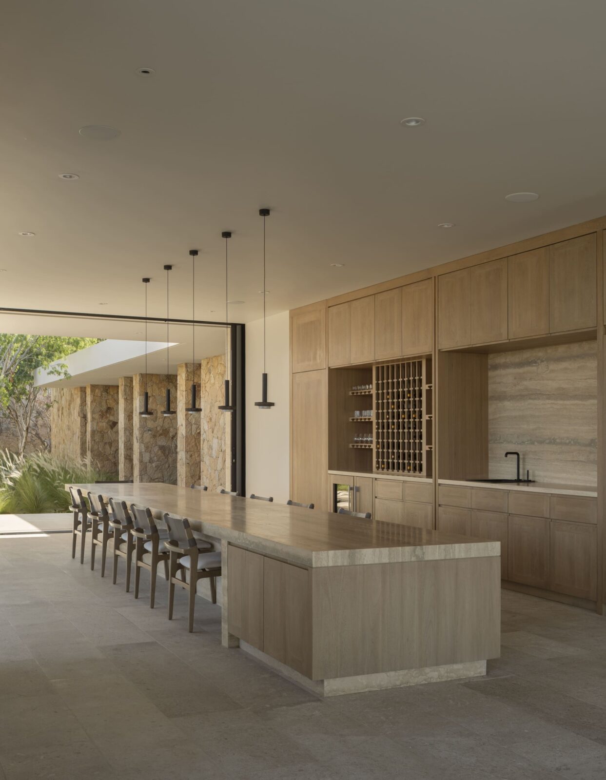 Casa La Vista by MEDEZA, CDQ&VERTEBRAL