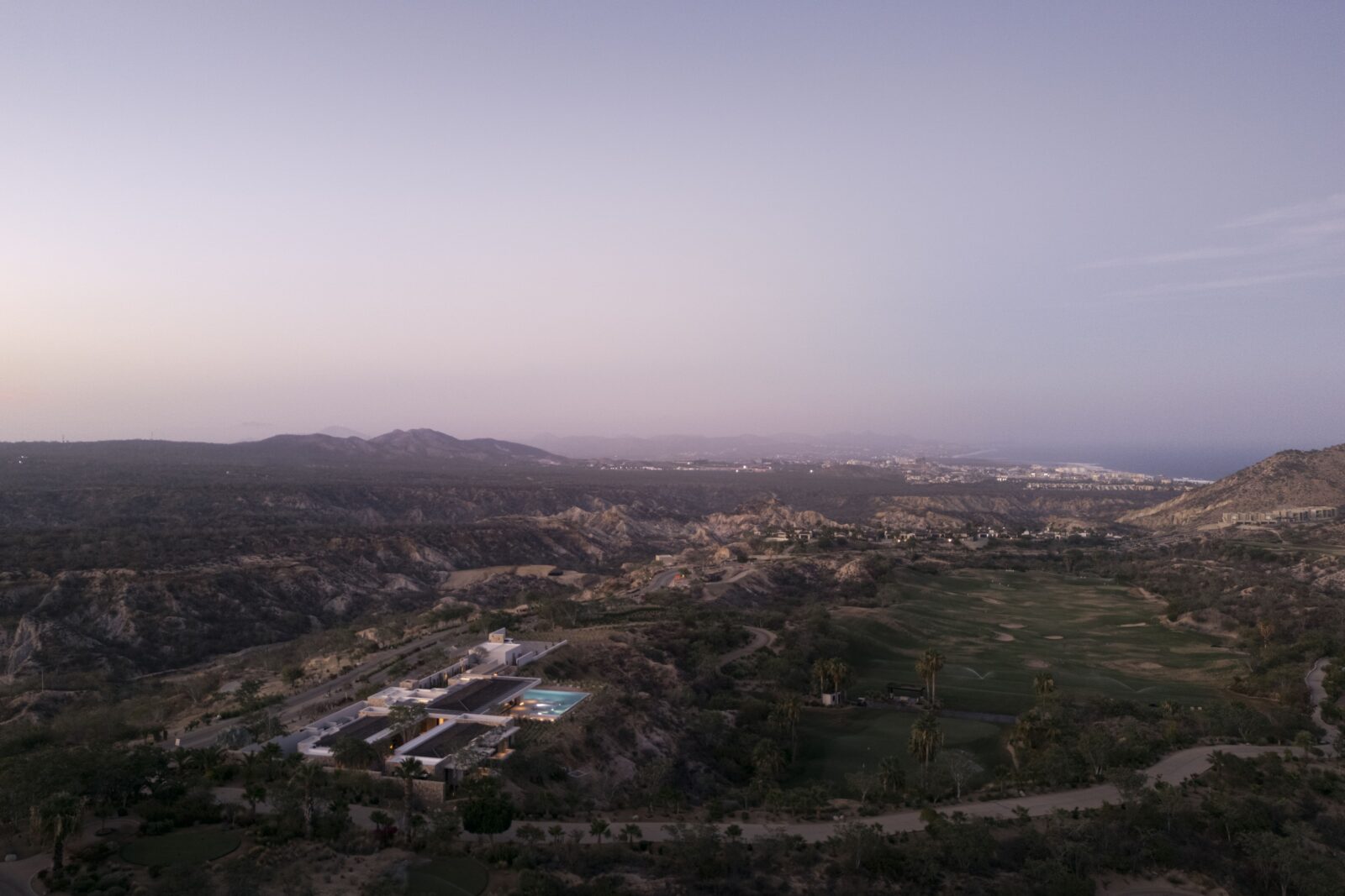 Casa La Vista by MEDEZA, CDQ&VERTEBRAL