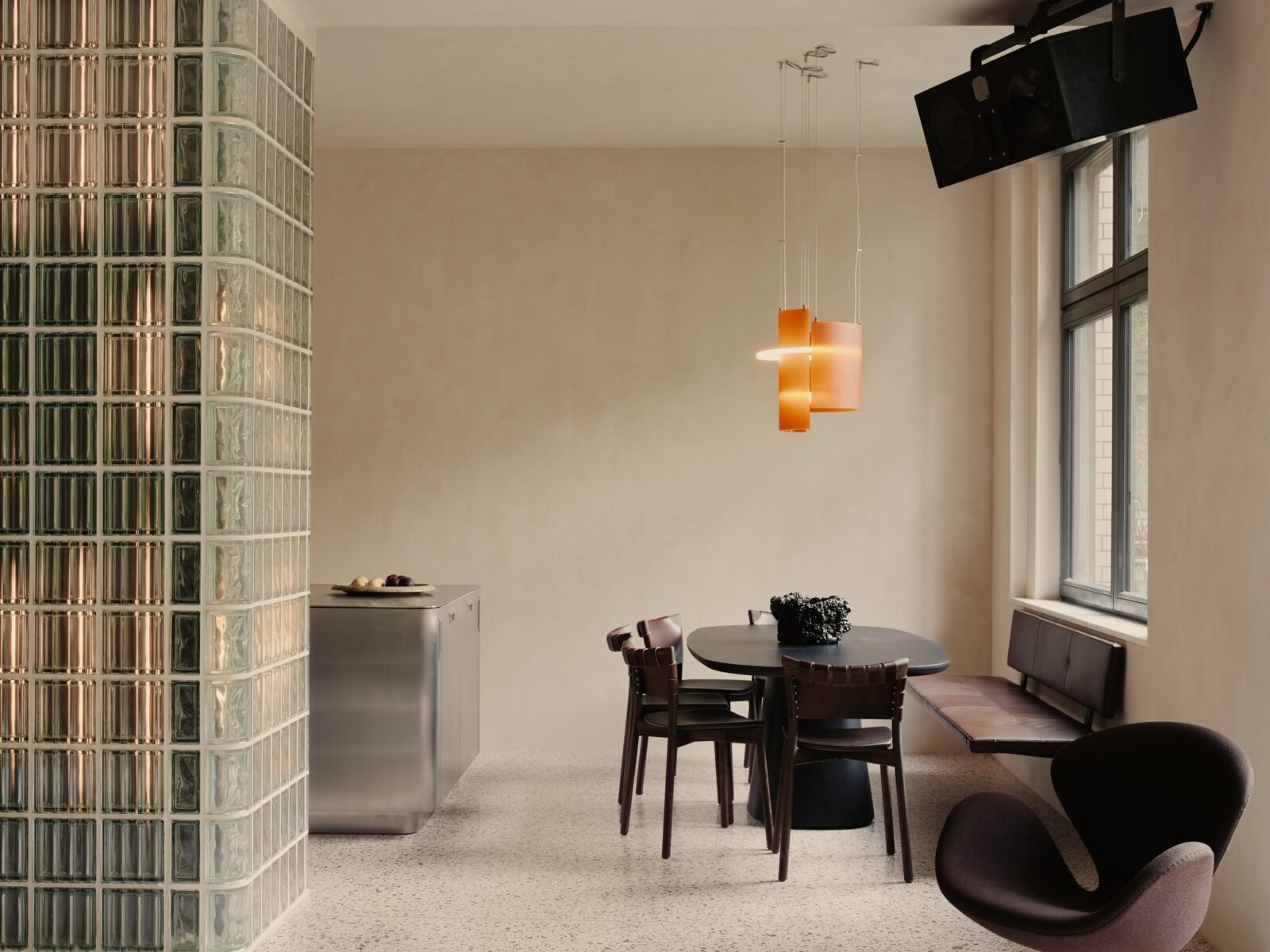 B32 apartment by Studio Karhard