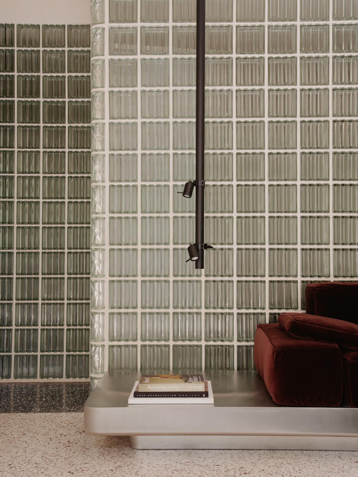 B32 apartment by Studio Karhard