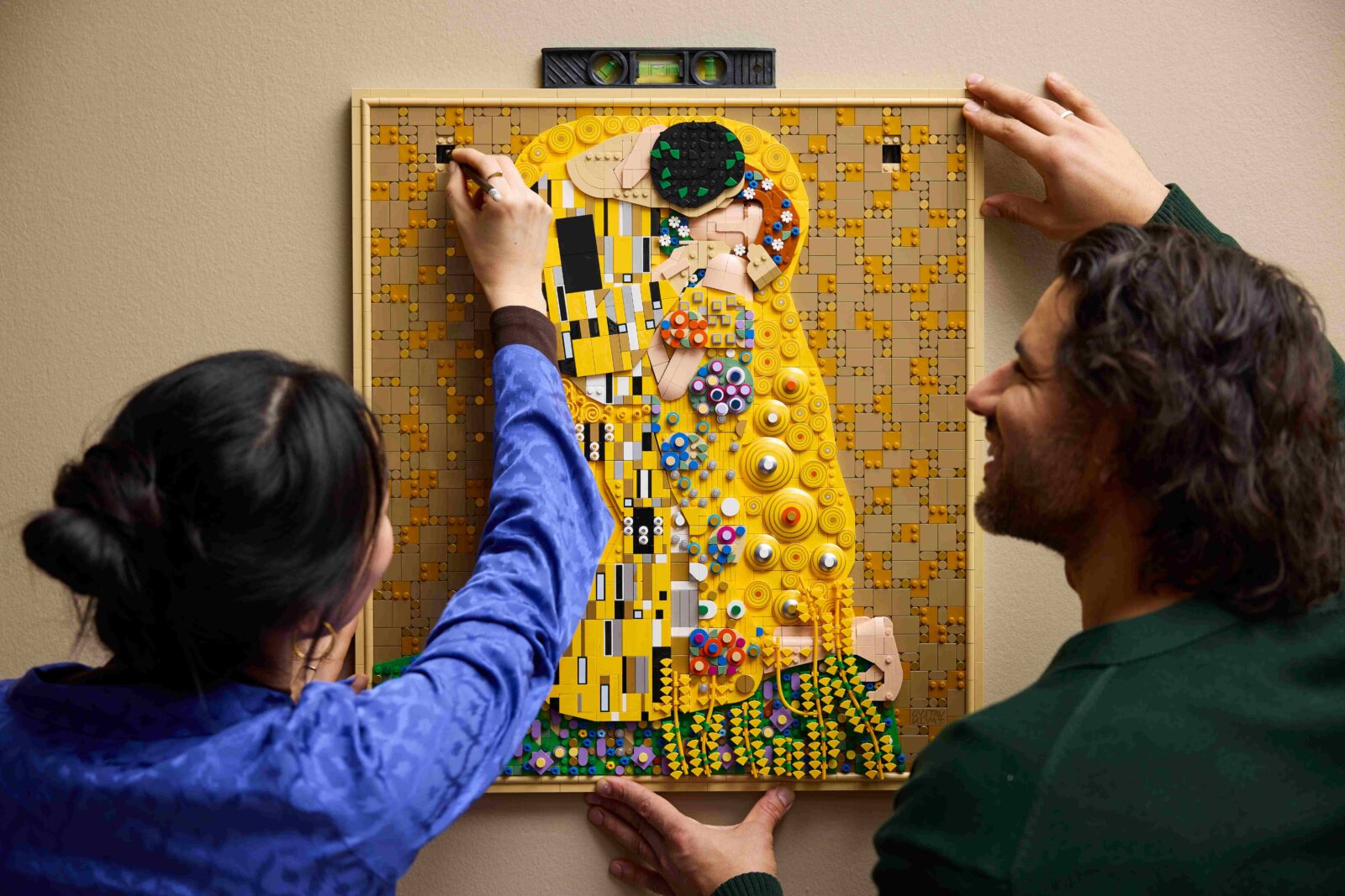 LEGO Art Gustav Klimt's "The Kiss" set