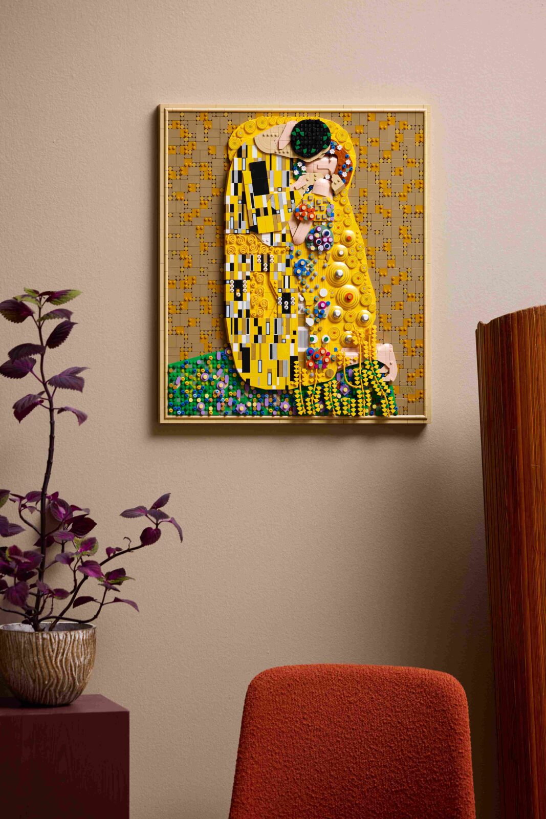 LEGO Art Gustav Klimt's "The Kiss" set