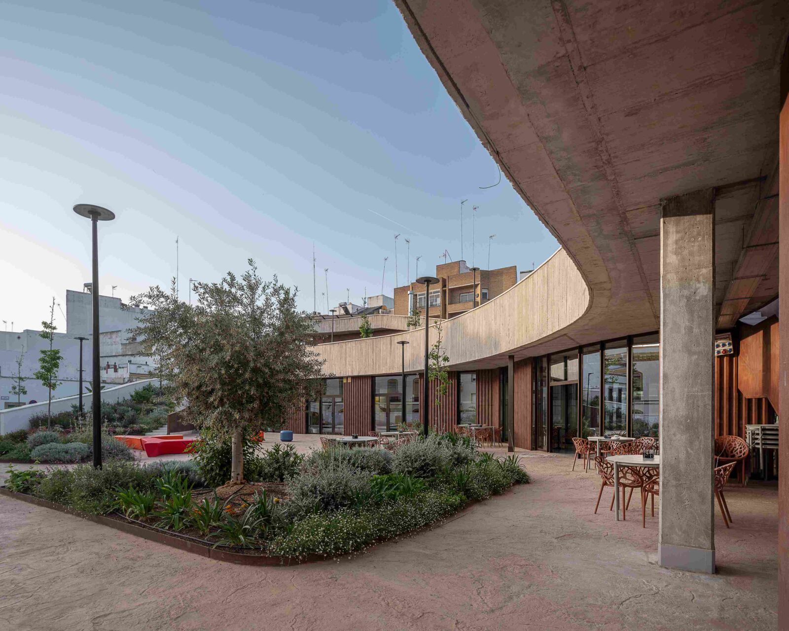 Youth Centre in Alcalá de Guadaíra by Felipe Retuerto, Dunar Arquitectos