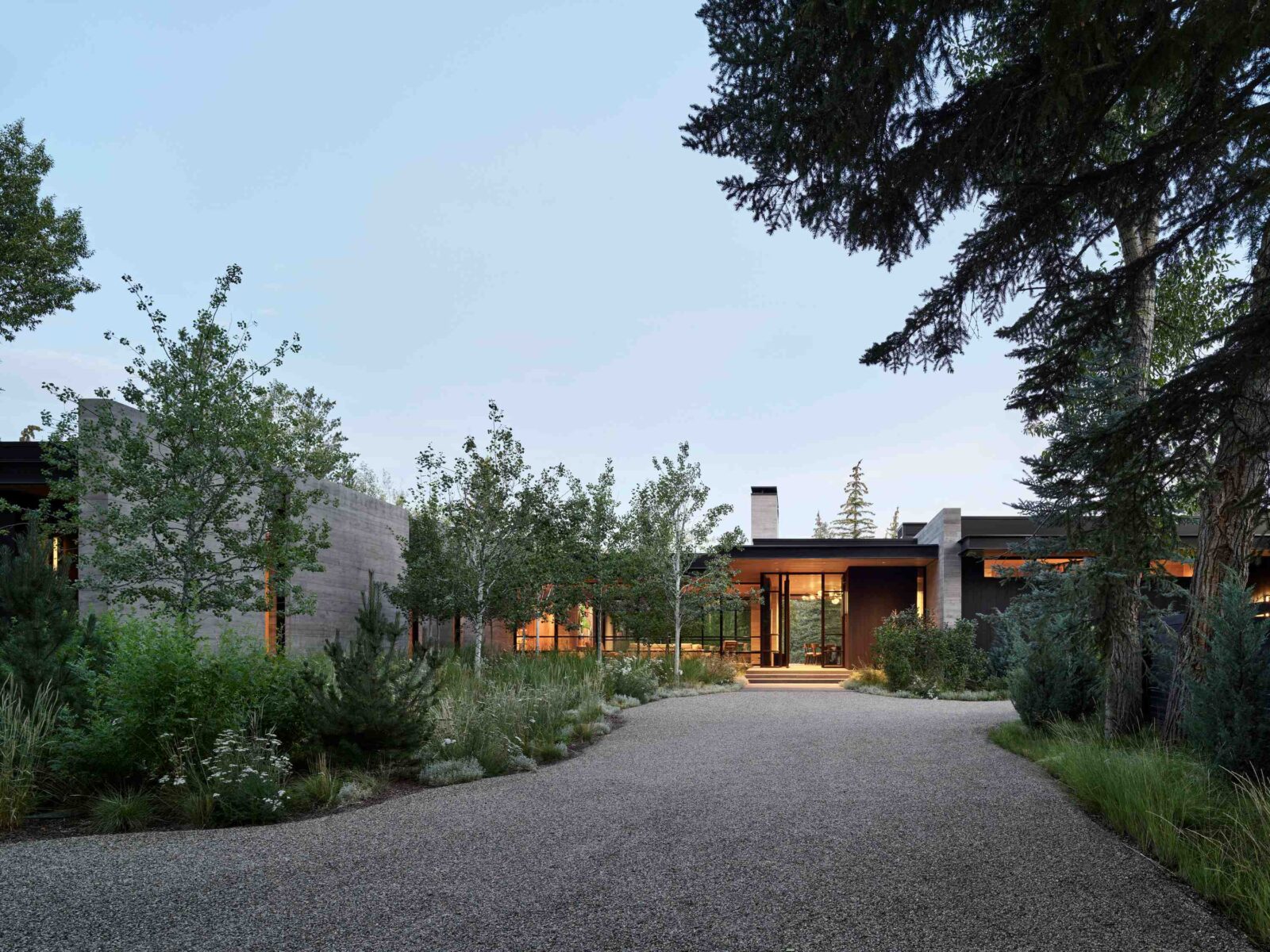 Kara Creek house in Colorado by Walker Warner