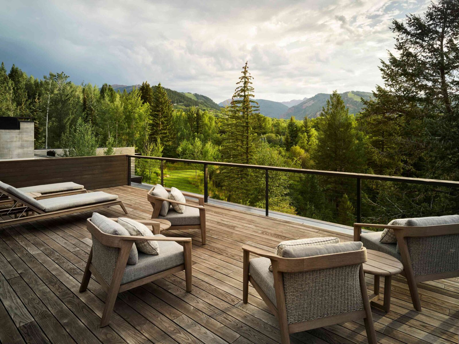 Kara Creek house in Colorado by Walker Warner