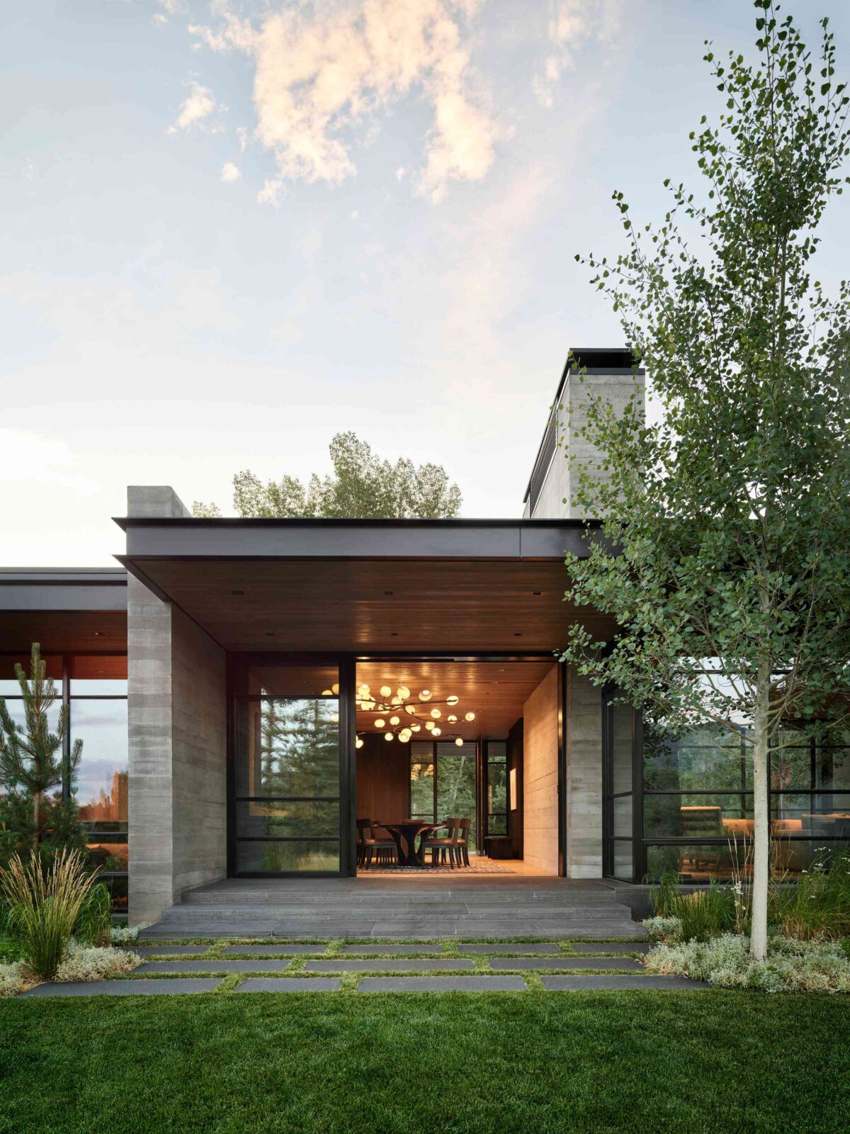 Kara Creek house in Colorado by Walker Warner