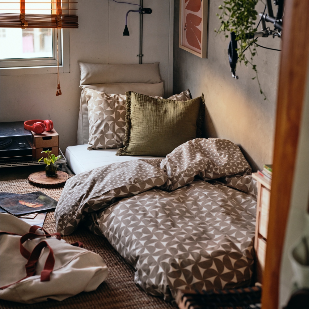 KOMPISHÄNG bed