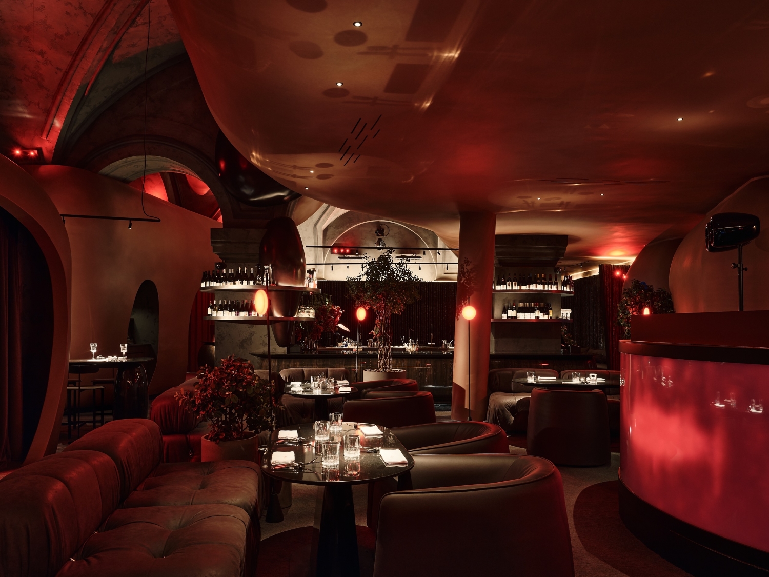 Maison Rouge header