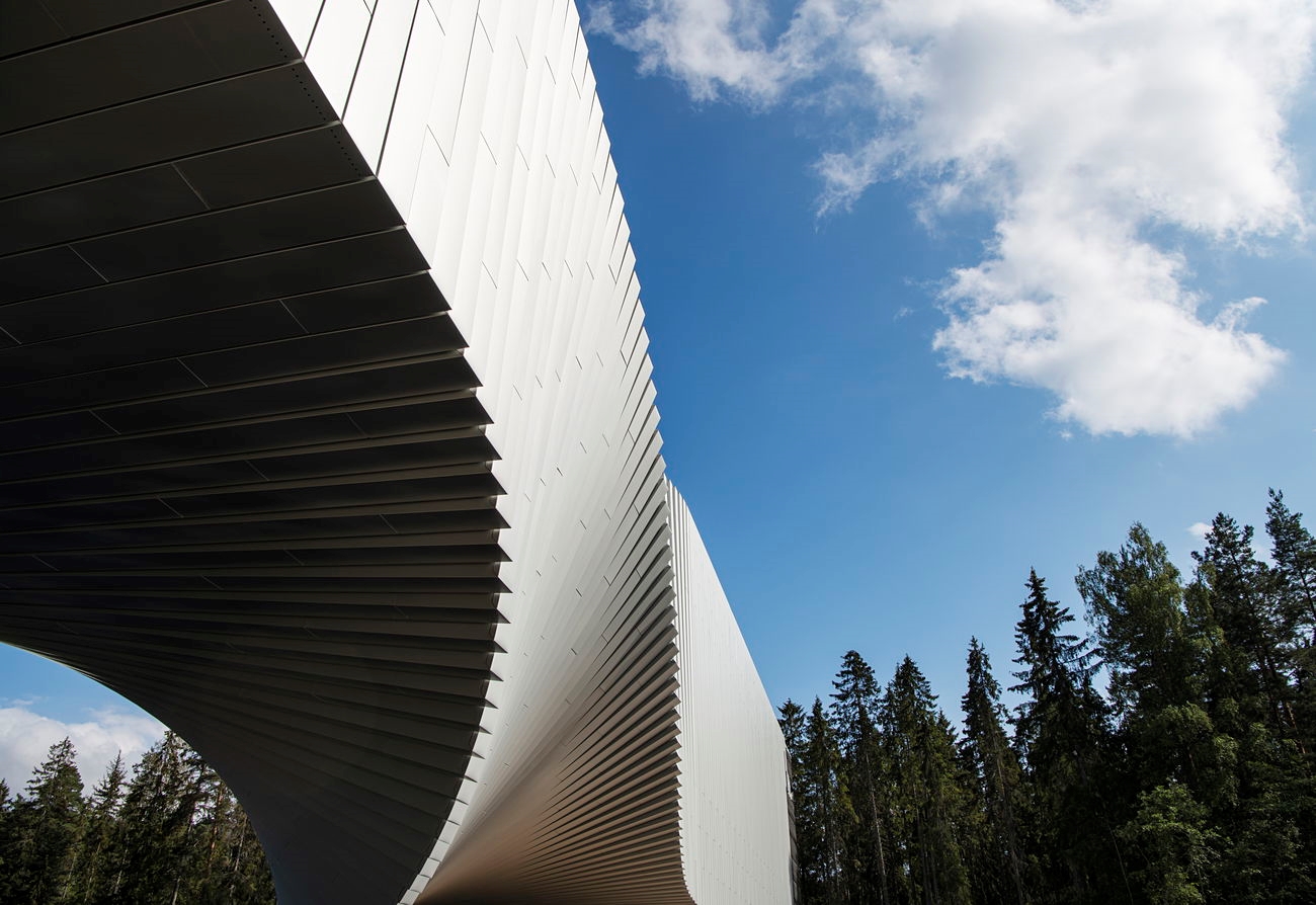 The Twist takes a sculptural form crossing the Randselva river.