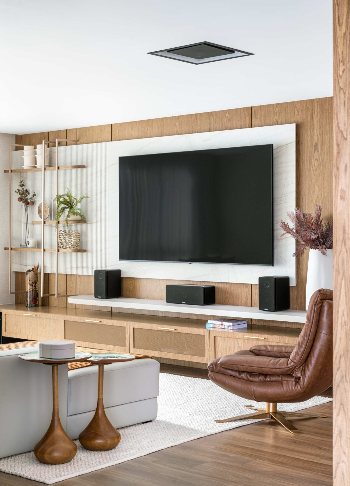 Apartment Blumenau by Paulo Spessatto Arquitetura