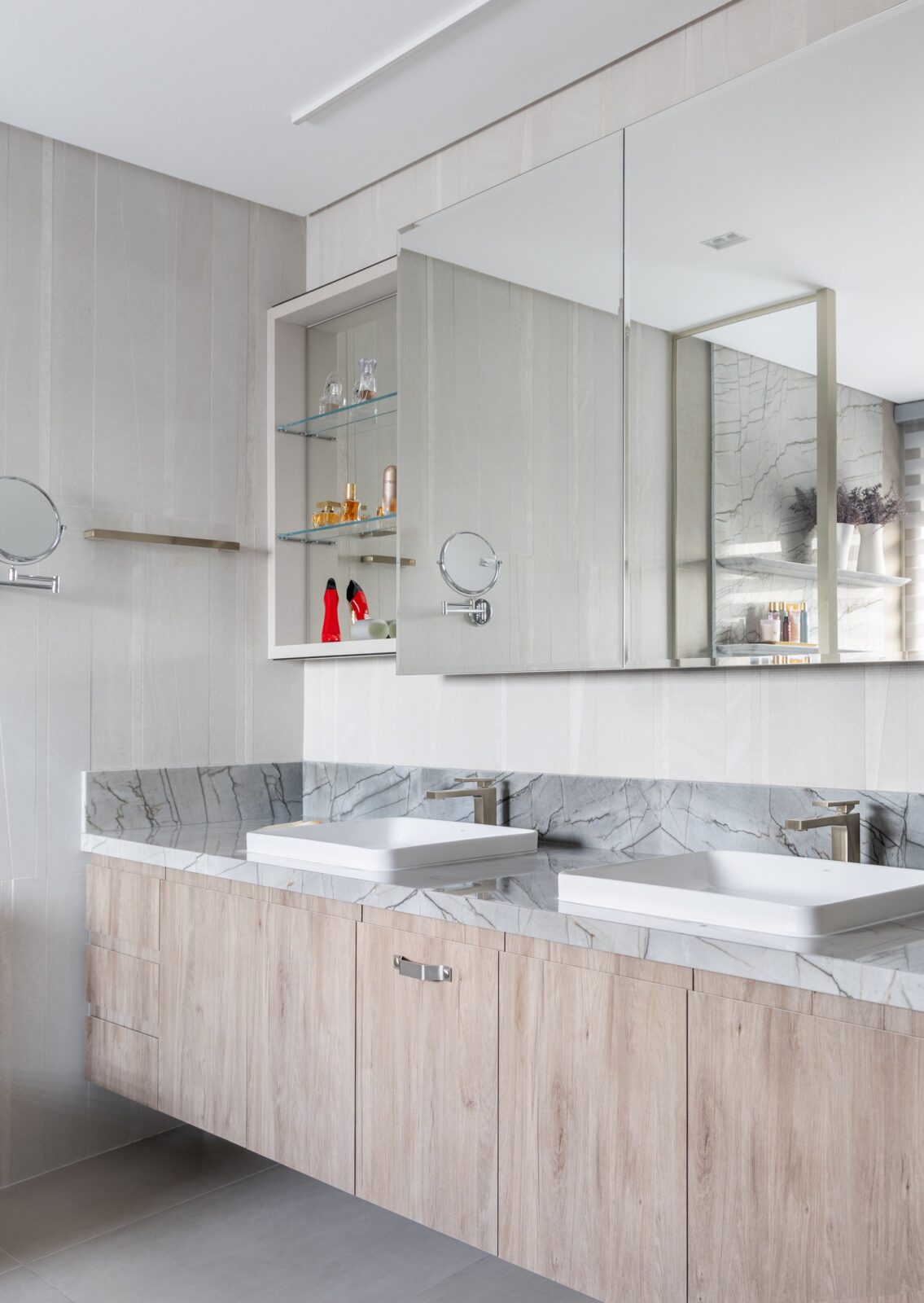 Apartment Blumenau by Paulo Spessatto Arquitetura