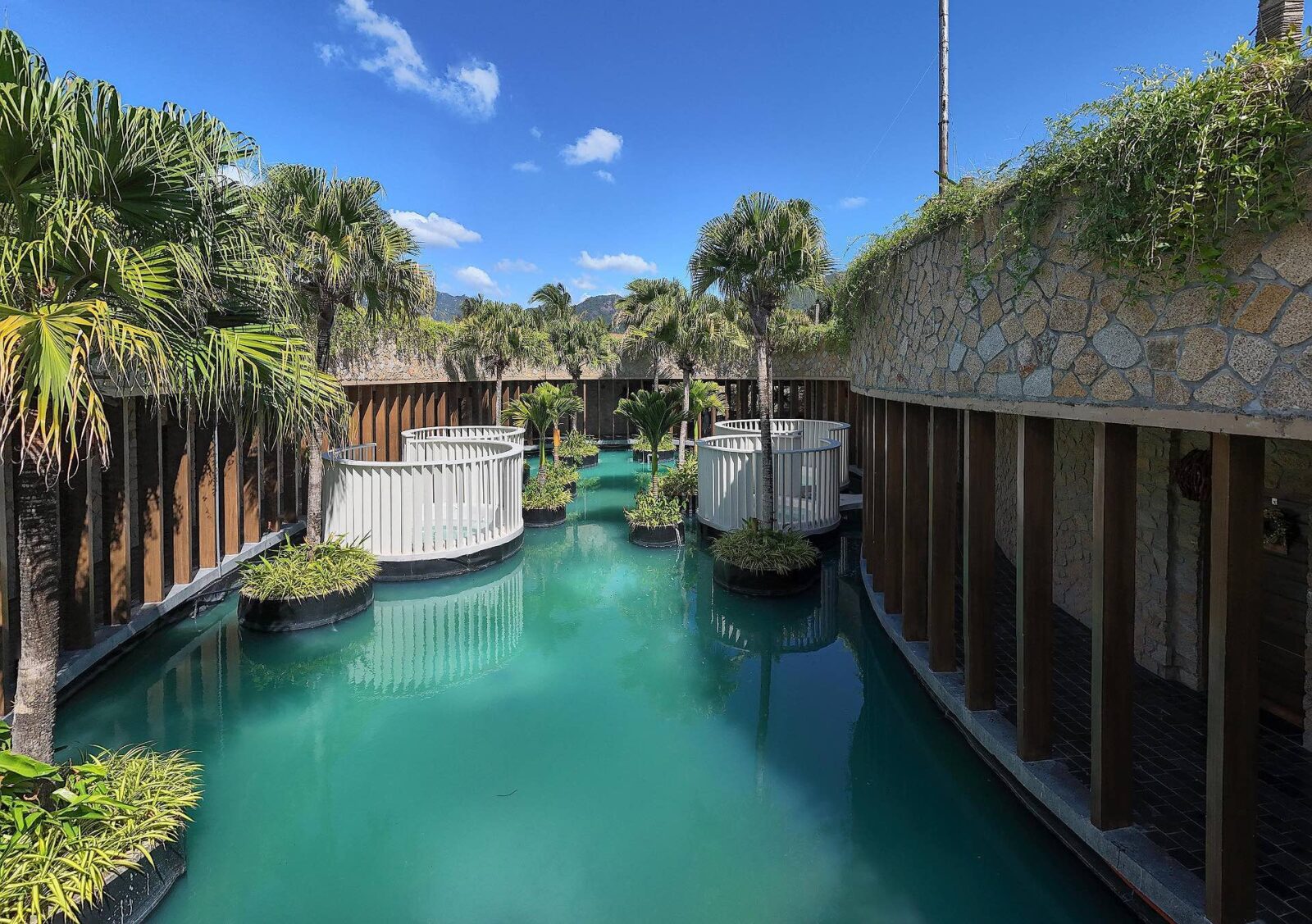Hidden Spa - Water Hope by IDEE Architects