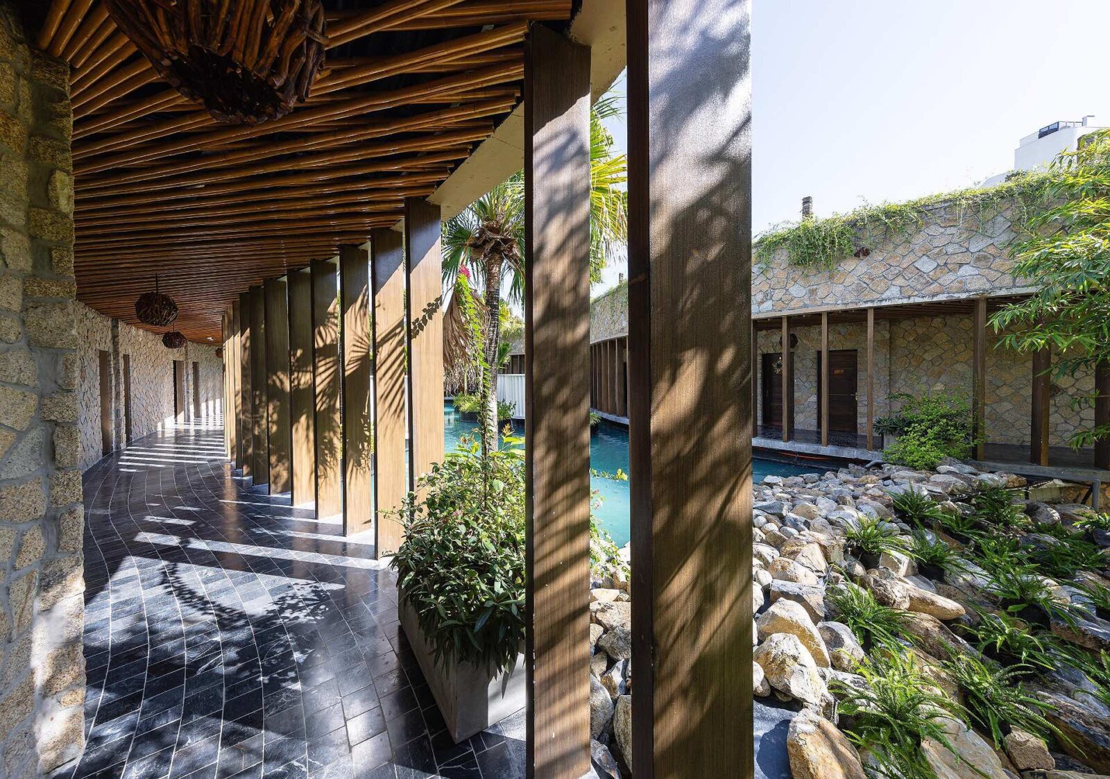Hidden Spa - Water Hope by IDEE Architects
