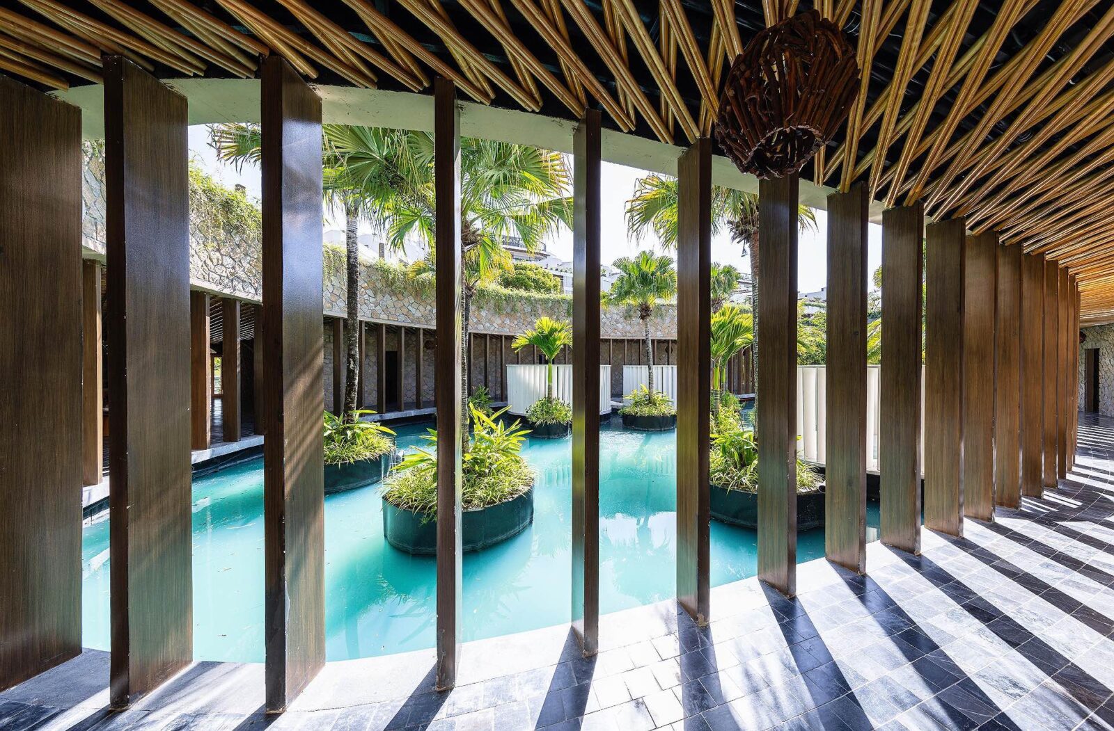 Hidden Spa - Water Hope by IDEE Architects