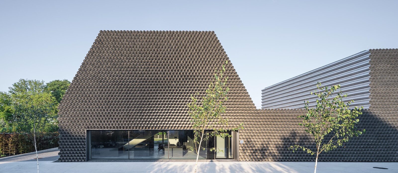 Gambit office-warehouse by KWK Promes