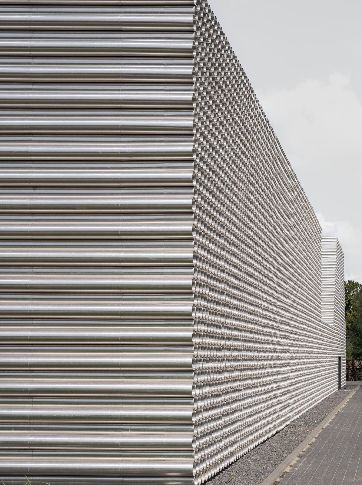 Gambit office-warehouse by KWK Promes
