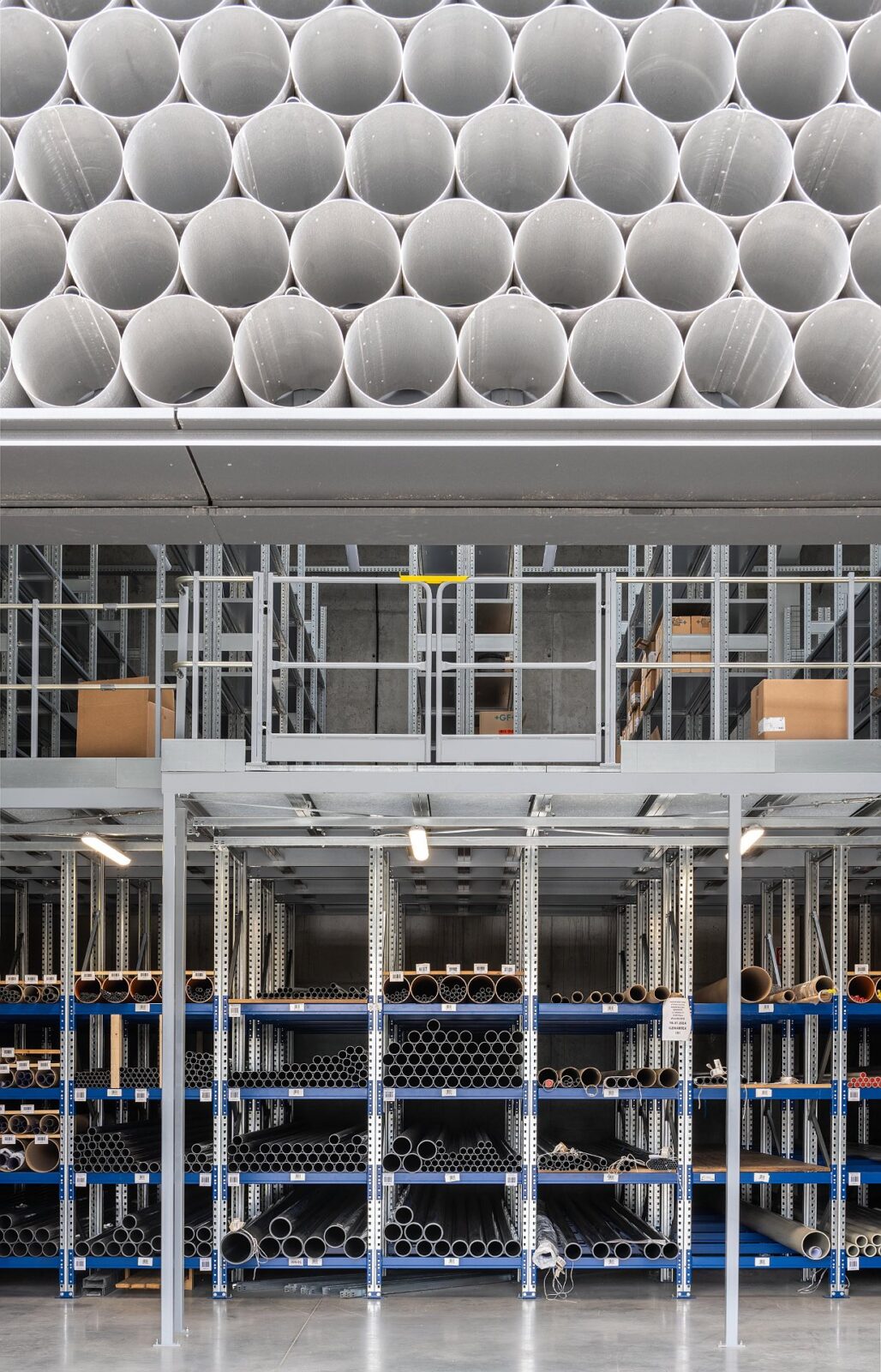 Gambit office-warehouse by KWK Promes