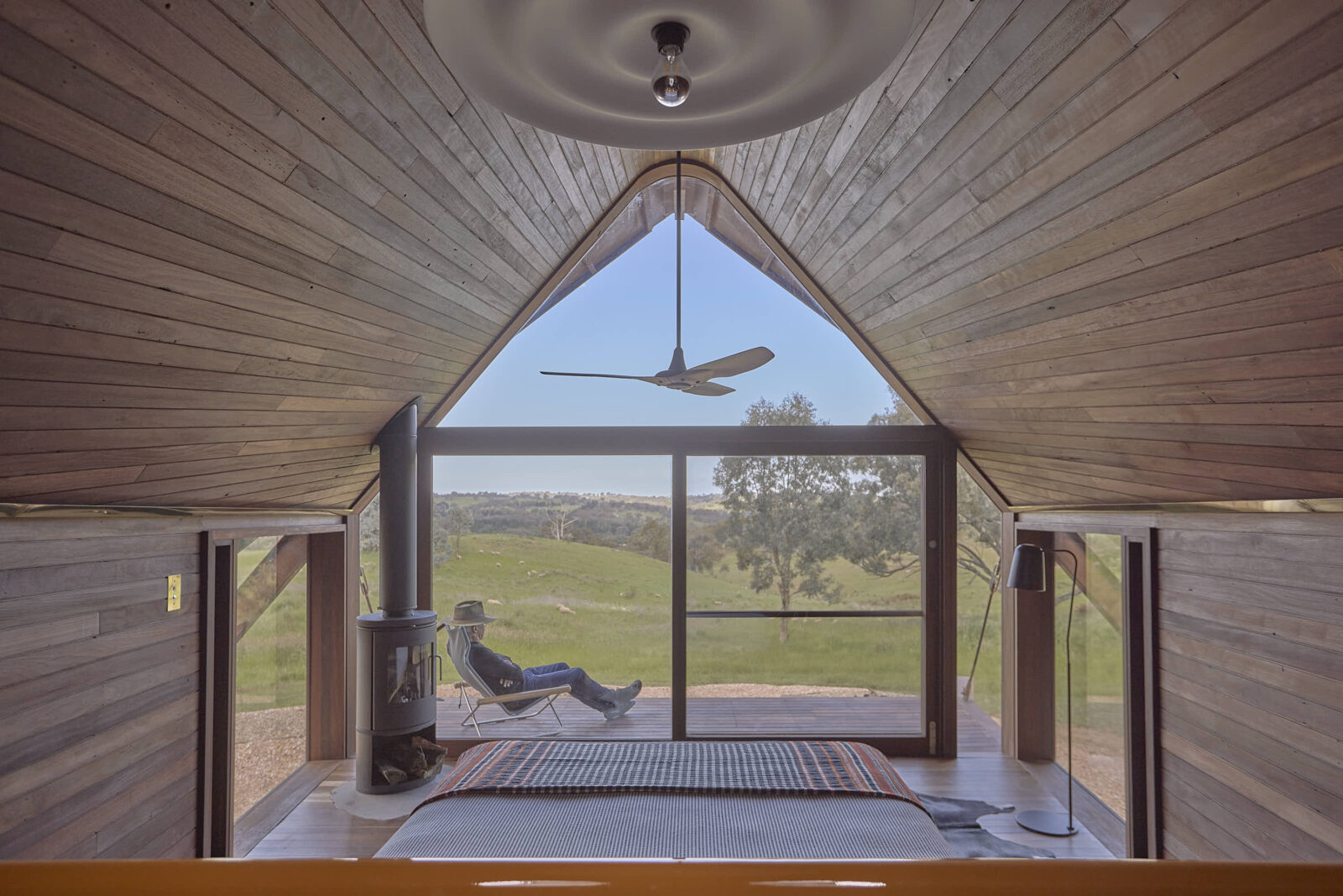 PC3 steel cabins by Casey Brown Architecture