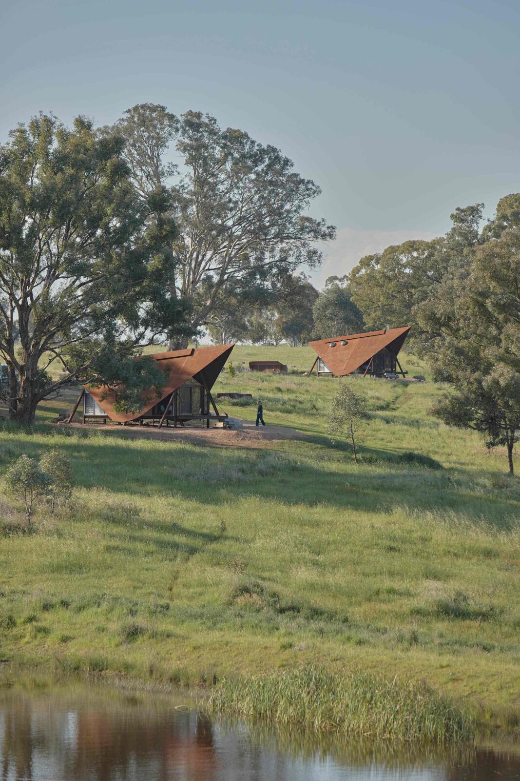 PC3 steel cabins by Casey Brown Architecture