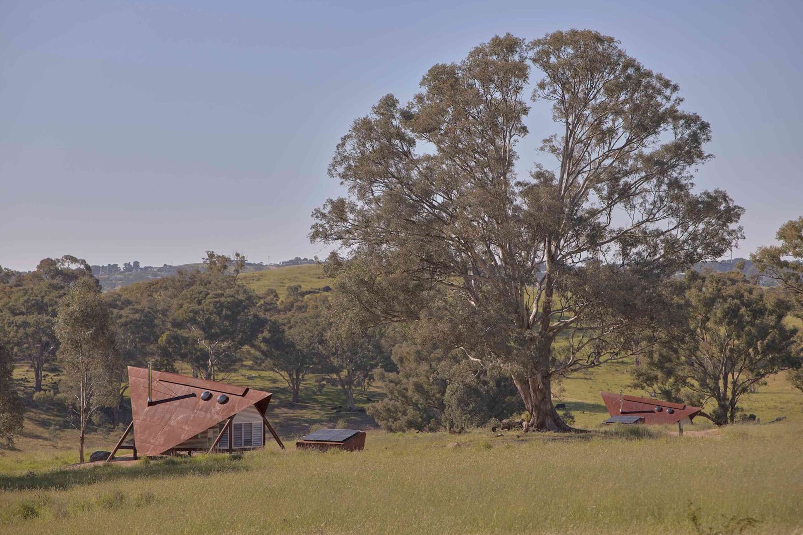 PC3 steel cabins by Casey Brown Architecture