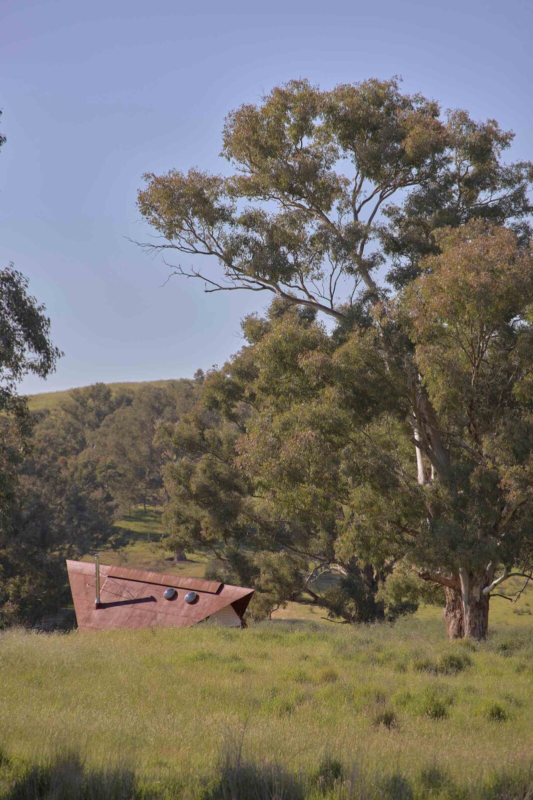 PC3 steel cabins by Casey Brown Architecture