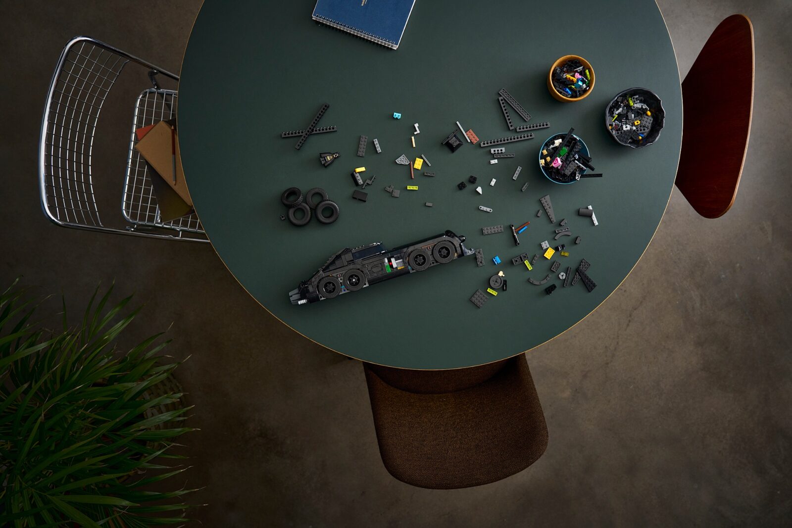 LEGO's New Set Is Two Cars in One: The Batmobile and the Batmissile