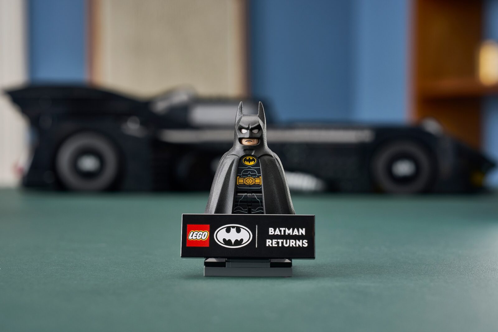 LEGO's New Set Is Two Cars in One: The Batmobile and the Batmissile