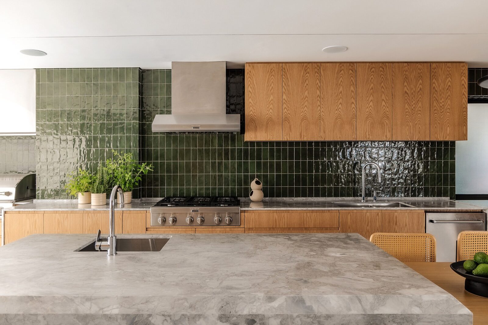 Brooklin Apartment by Küster Brizola Arquitetos