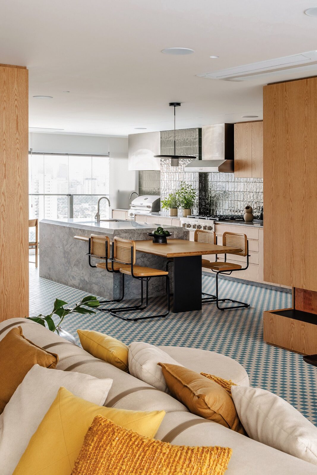 Brooklin Apartment by Küster Brizola Arquitetos