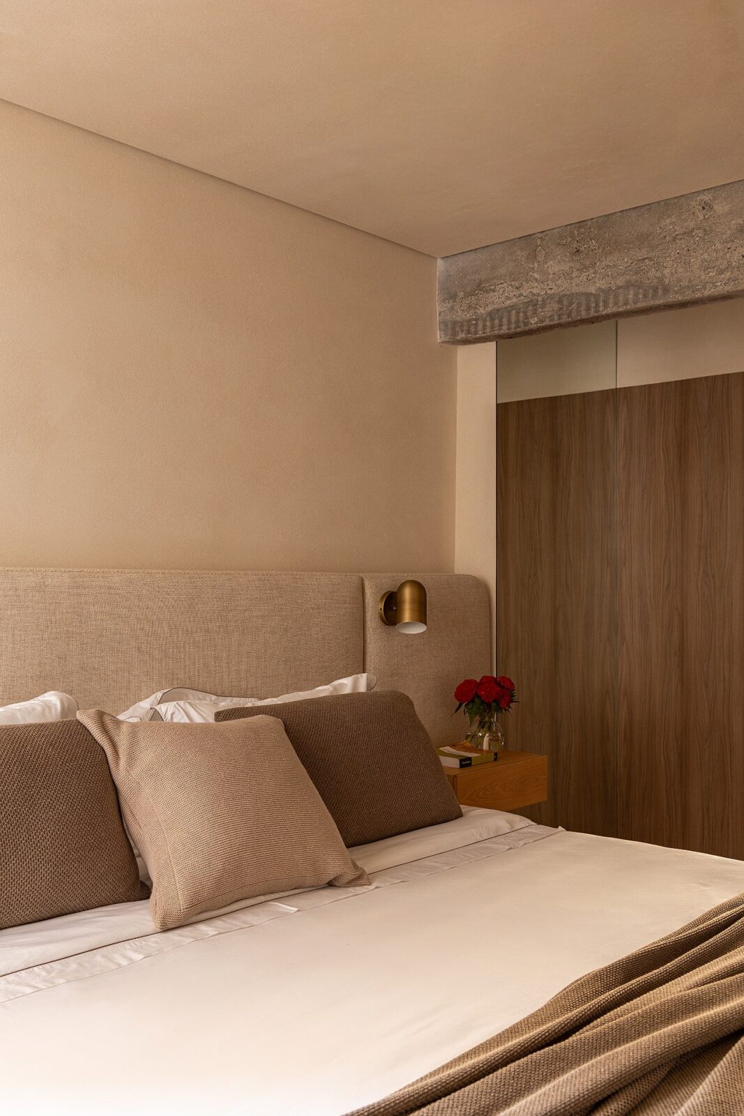 Apartment Jardins by AVAA Arquitetura