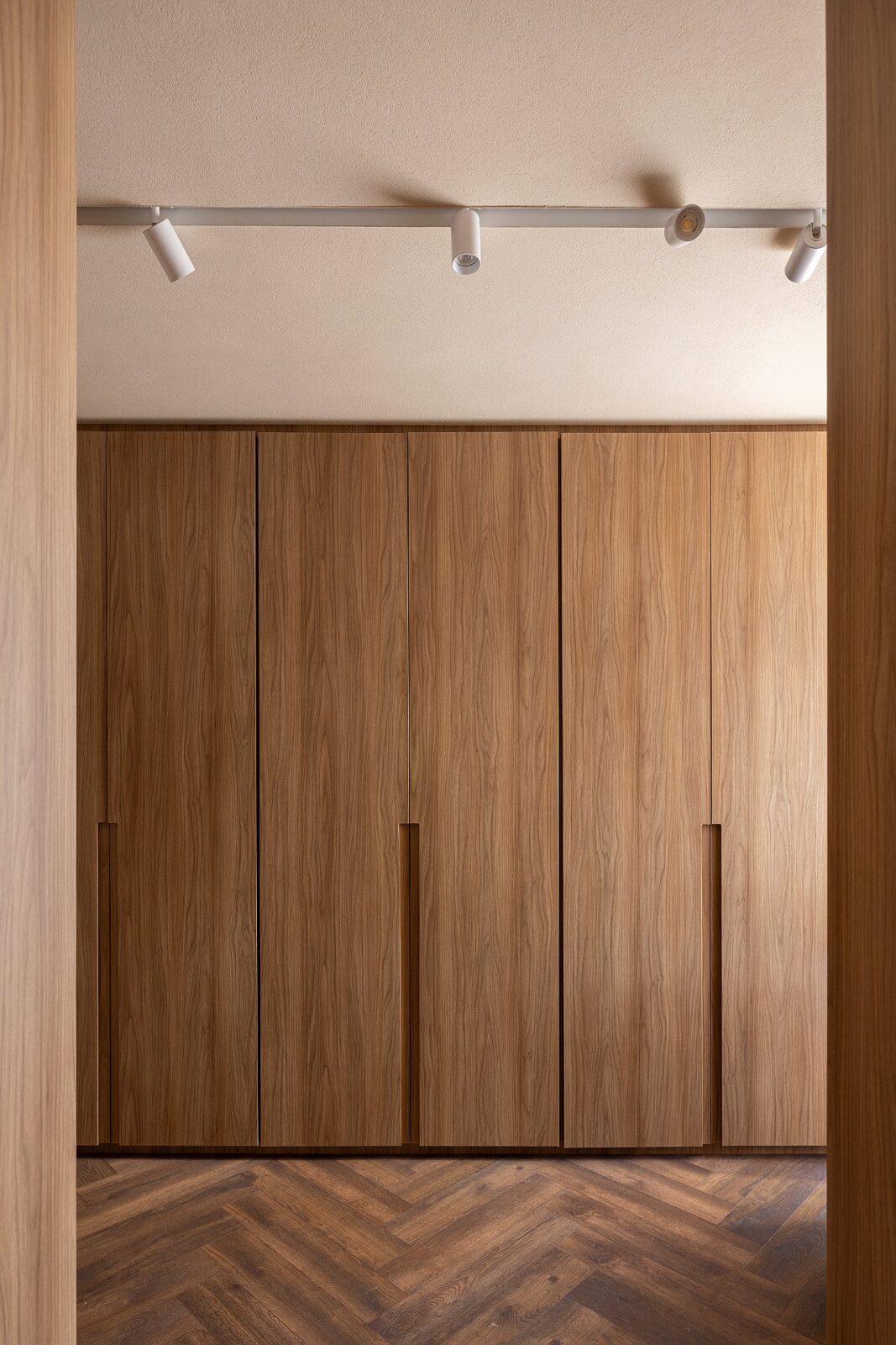 Apartment Jardins by AVAA Arquitetura