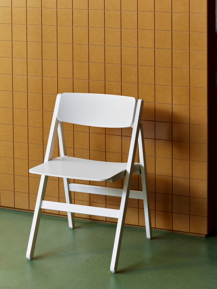Backflip chair white