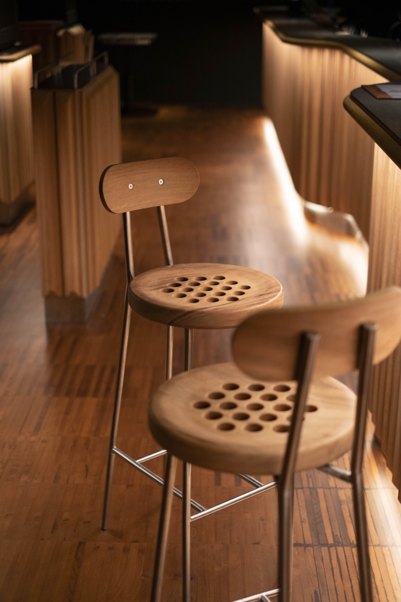 Club Control chairs
