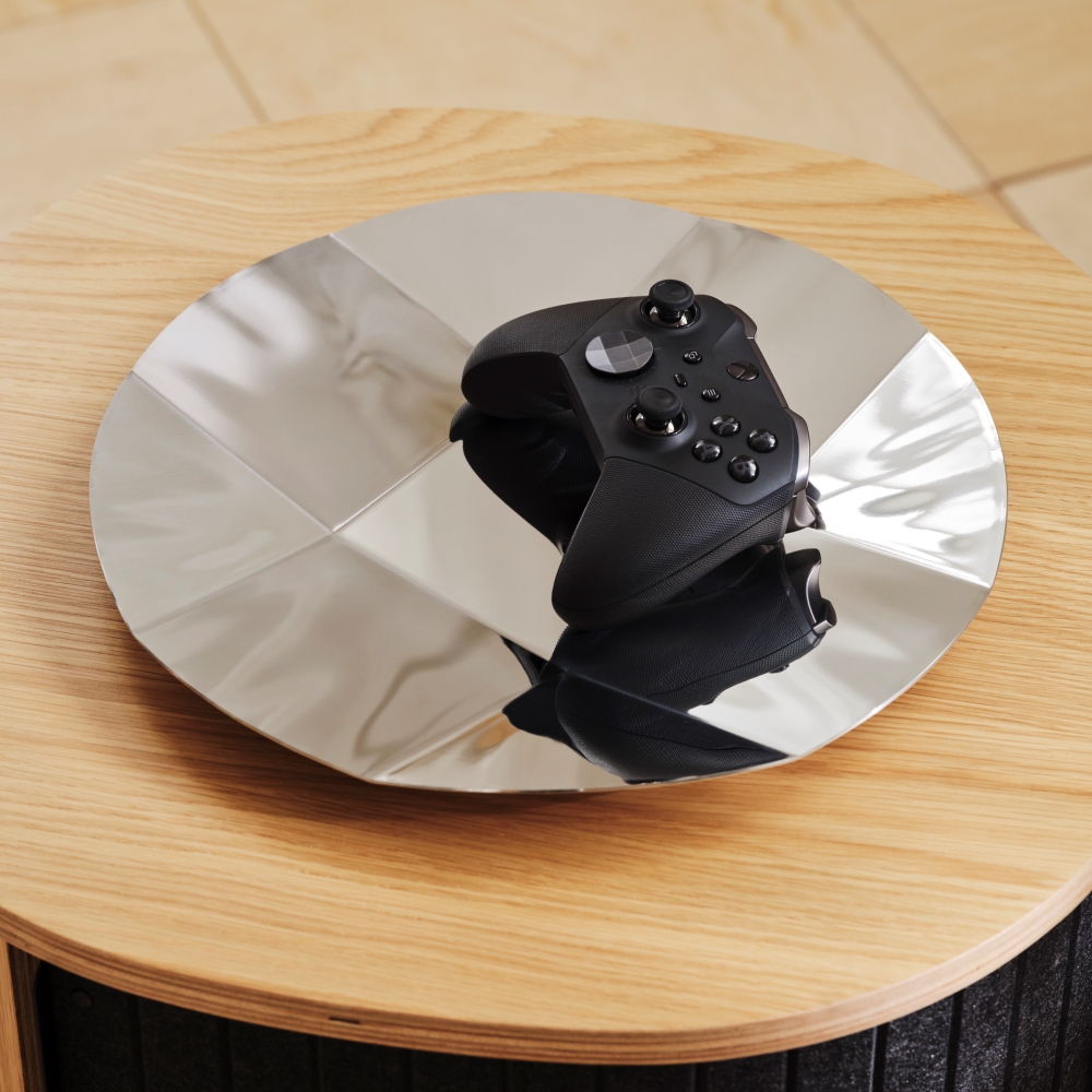 D-pad platter