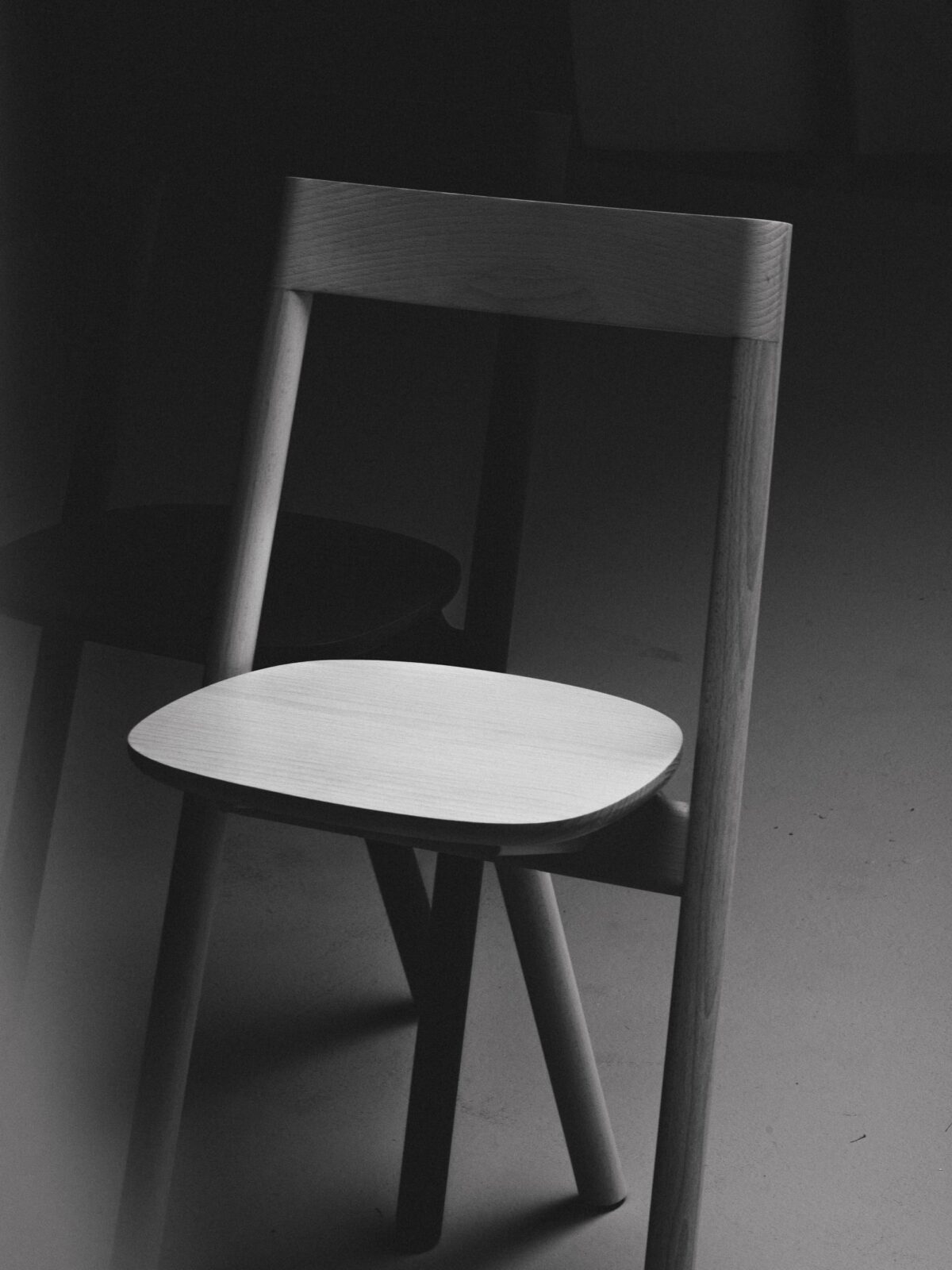 Mezza chair by Ignacio Merino
