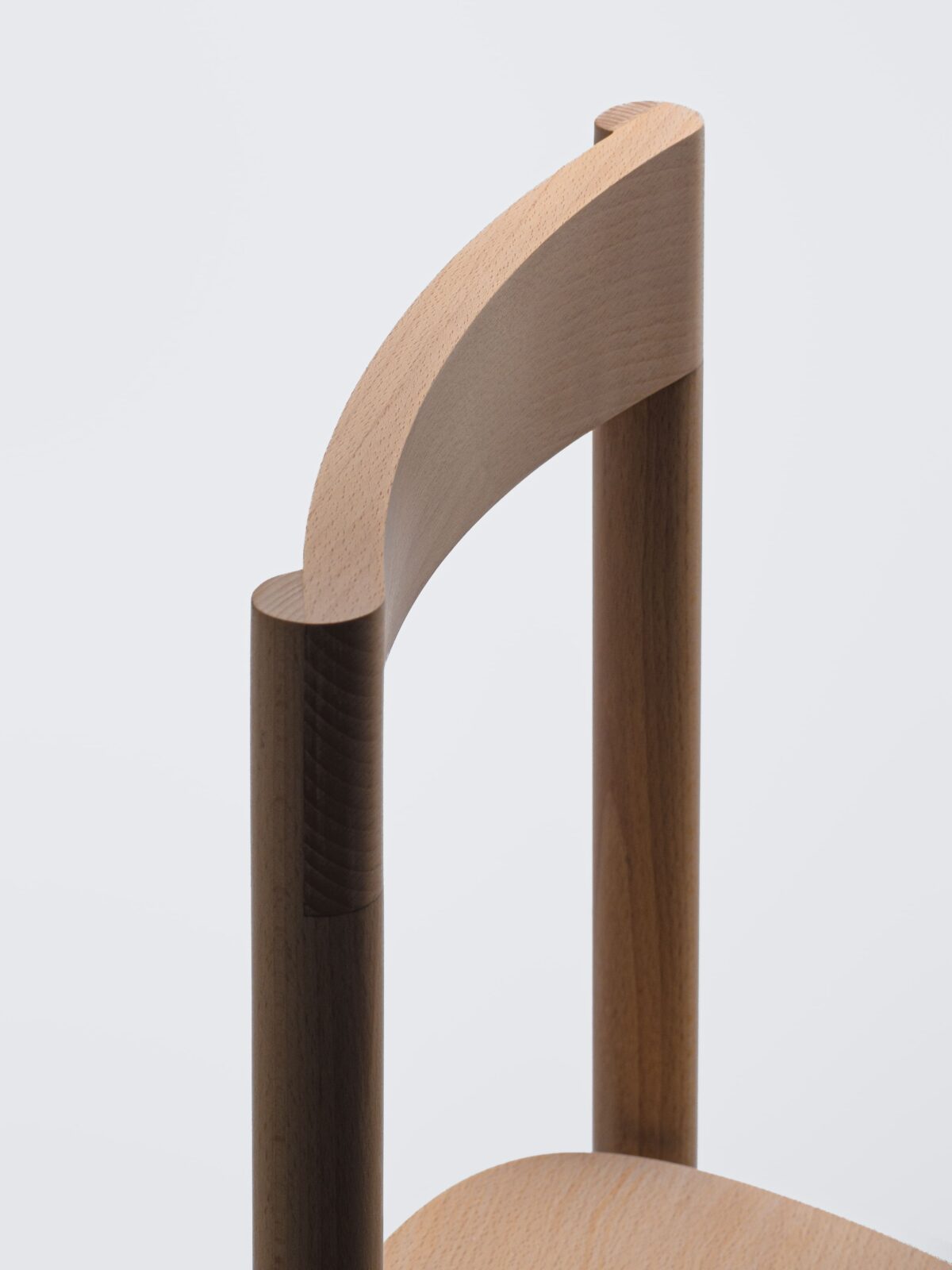 Mezza chair by Ignacio Merino