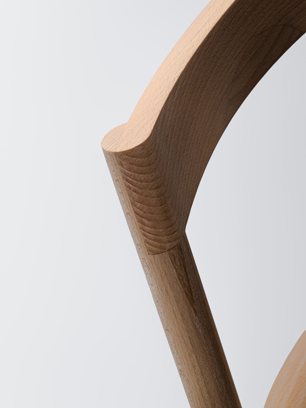 Mezza chair by Ignacio Merino