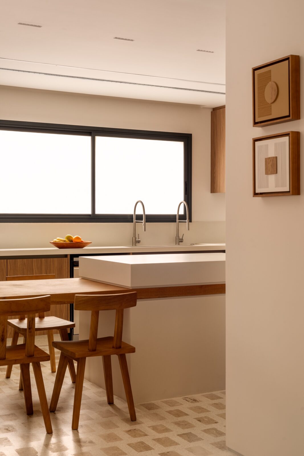 AC Apartment by Kiko Castello Branco Arquitetura