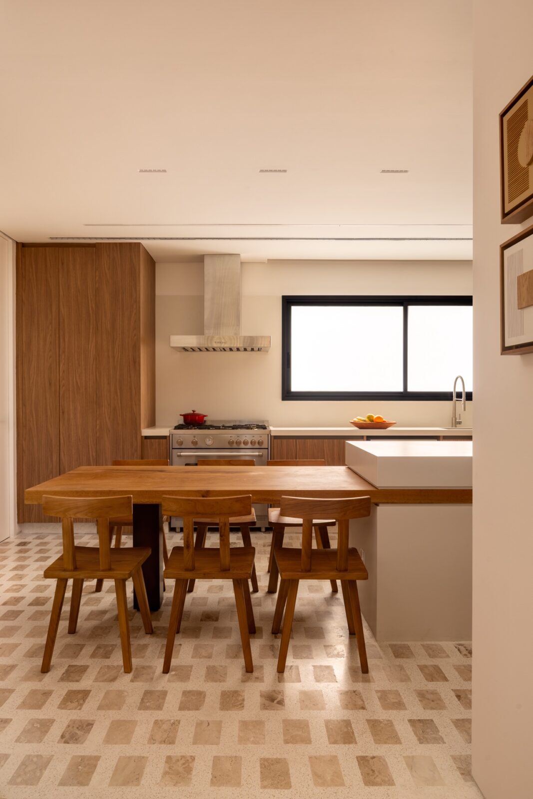 AC Apartment by Kiko Castello Branco Arquitetura