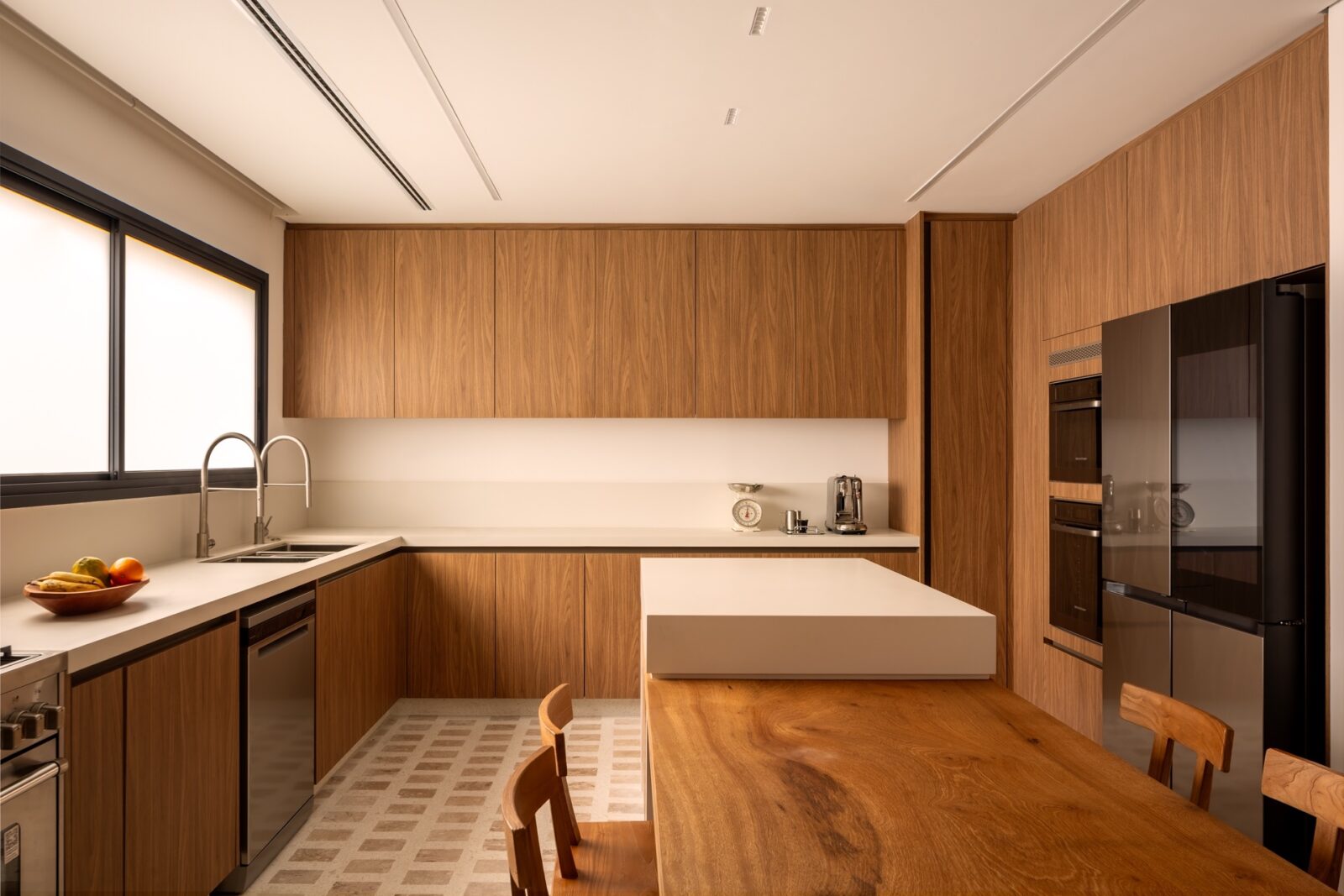 AC Apartment by Kiko Castello Branco Arquitetura