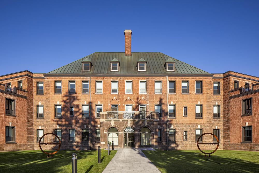 Mellem Grace Dart project designed by Provencher_Roy
