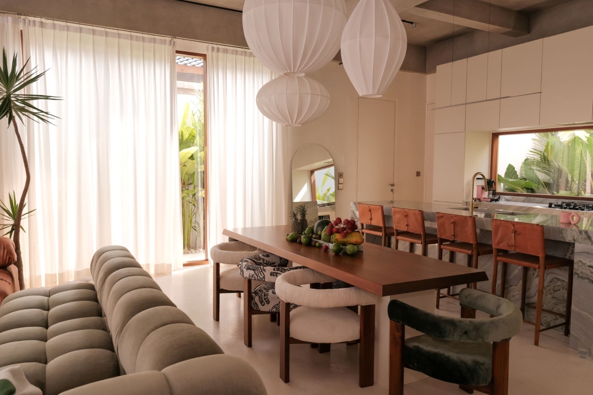AMOK Bali residence dining room