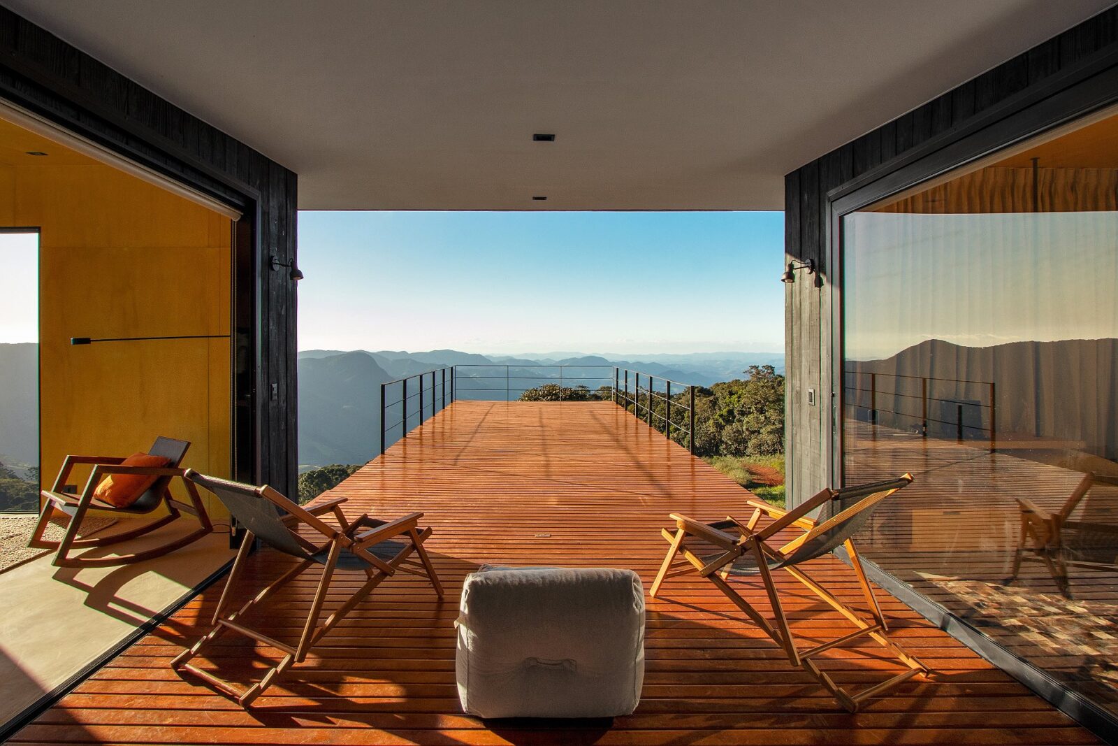 Cabin Fuga Mundi with architecture by Gil Barbieri Arquitetura and Silvia Acar Arquitetura, and interior design by RAWI Arquitetura