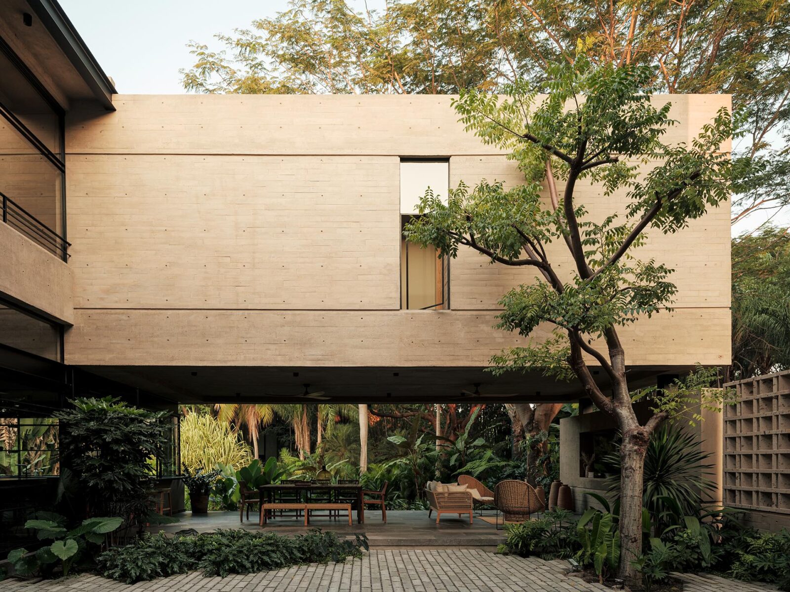 Casa Akina by Di Frenna Arquitectos