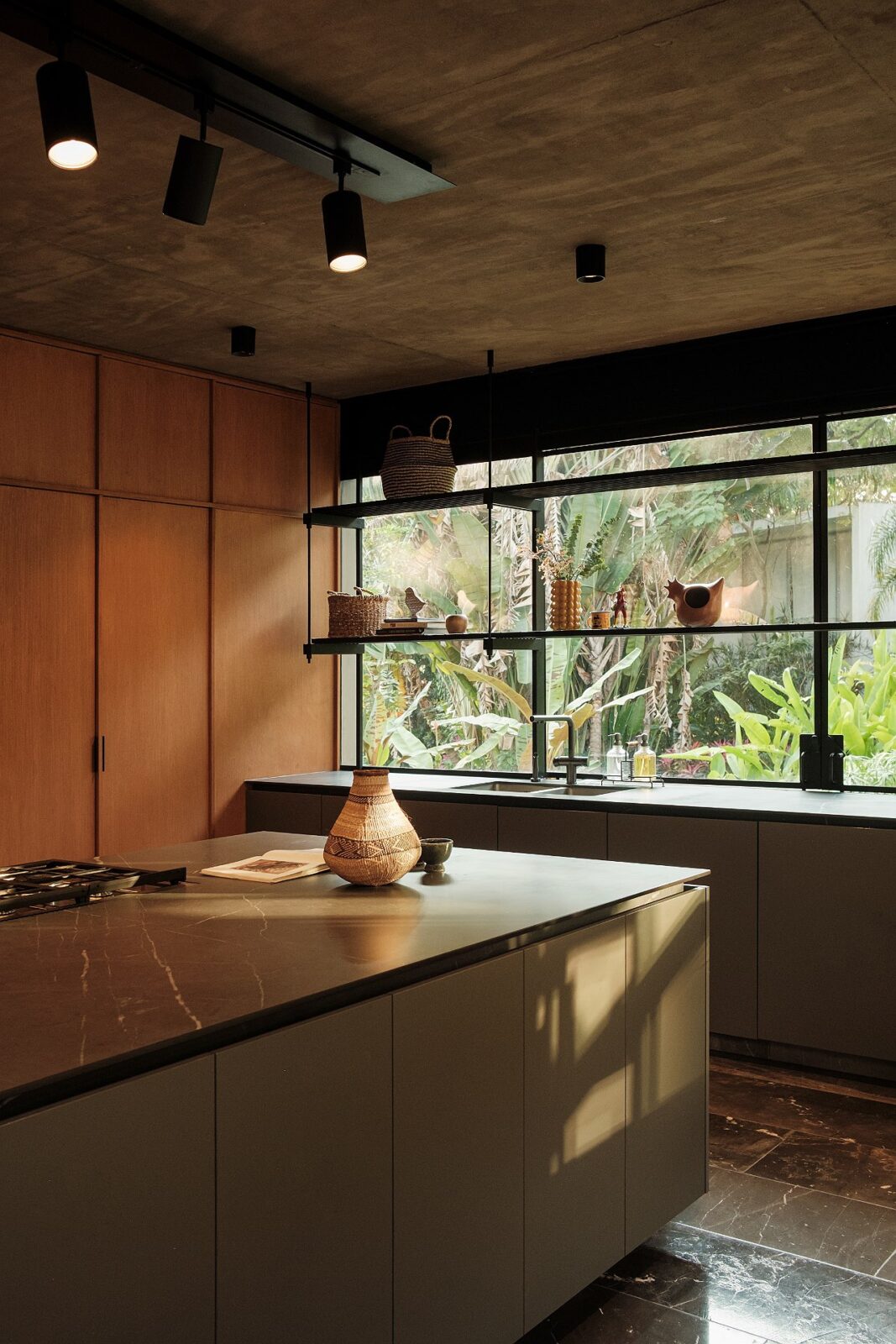 Casa Akina by Di Frenna Arquitectos