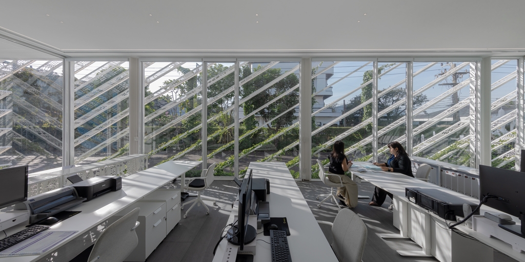 "No Time to Waste" Office